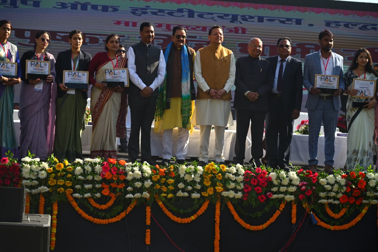 मुख्यमंत्री पुष्कर सिंह धामी नैनीताल में PGICON-2025 सम्मेलन का शुभारंभ करते हुए