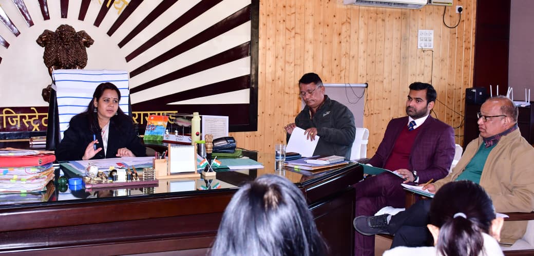 जिलाधिकारी आकांक्षा कोंडे ने गंगा संरक्षण समिति की बैठक में