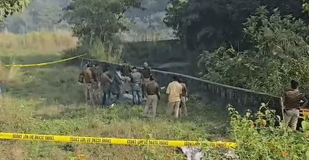 लालपुर श्मशान घाट के पीछे बड़ौर नदी