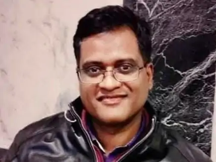 तैनात जिला पूर्ति अधिकारी श्याम आर्य और उनके एक सहायक को 50 हजार रुपये की रिश्वत