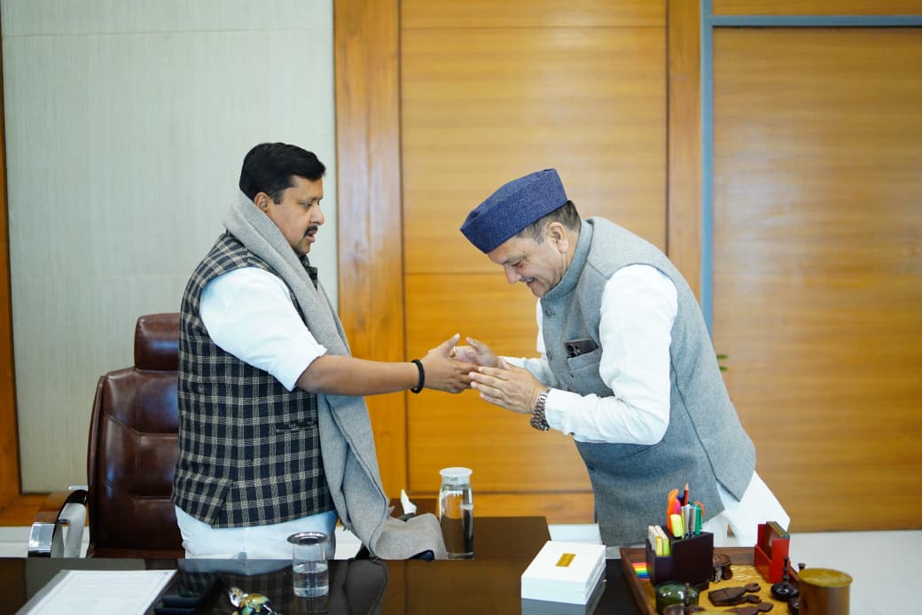 नितिन नवीन से महापौर गजराज बिष्ट की शिष्टाचार भेंट