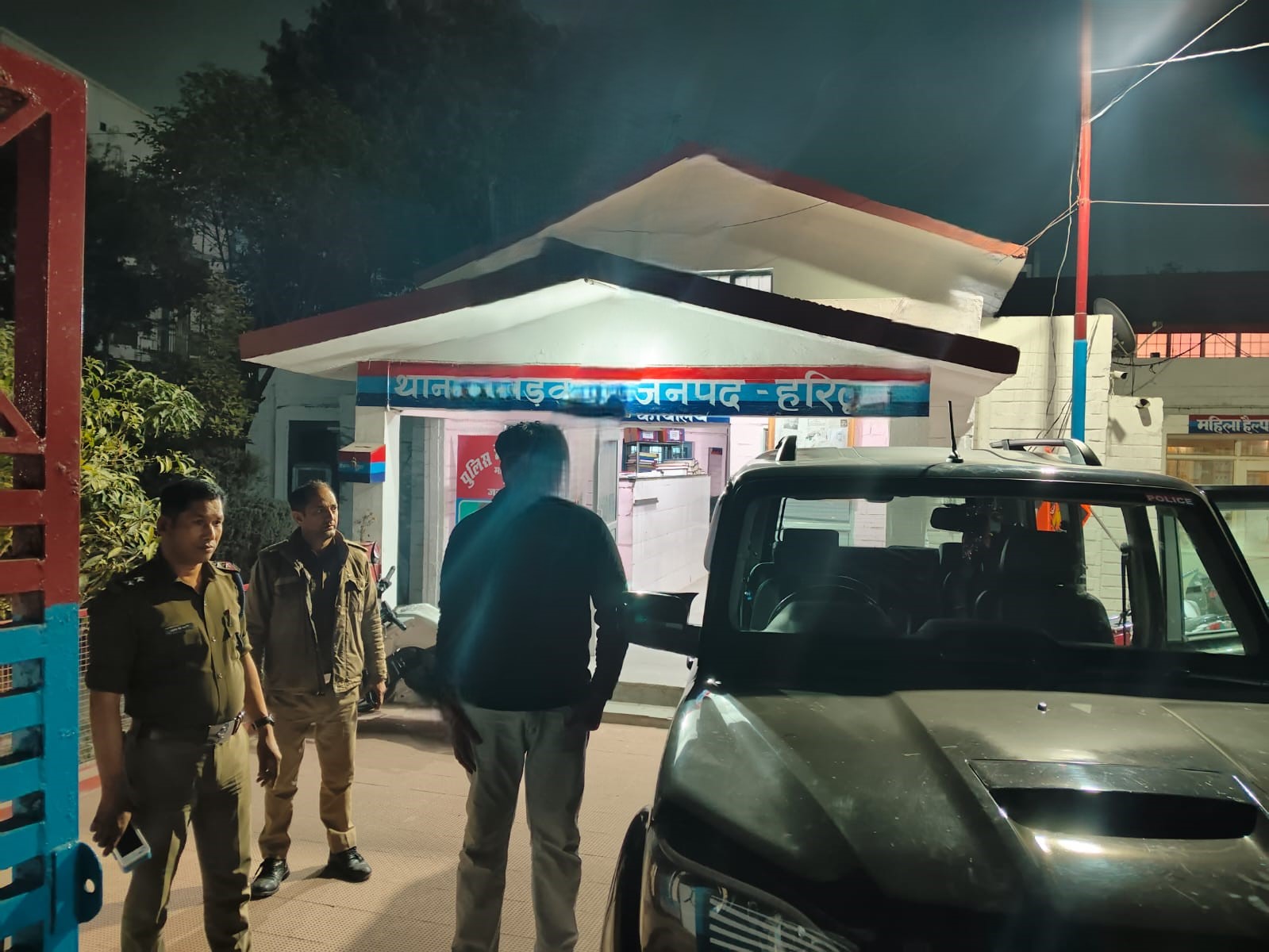 हरिद्वार में फर्जी वीआईपी बन घूम रहा