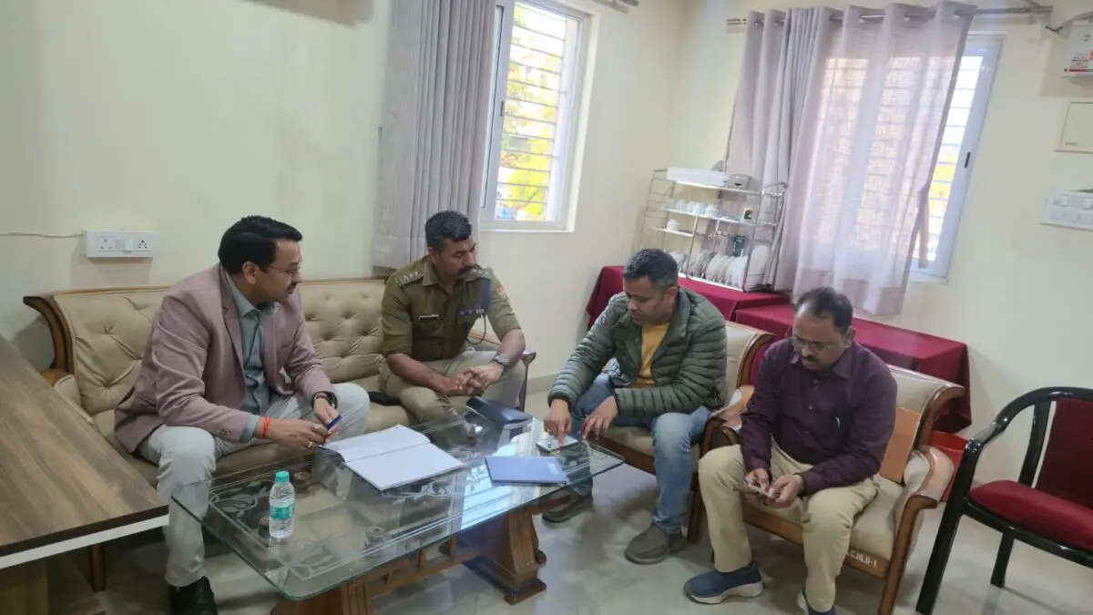 हल्द्वानी में सड़क चौड़ीकरण कार्य को मिली रफ्तार, मंडी पुलिस चौकी शिफ्टिंग की प्रक्रिया तेज