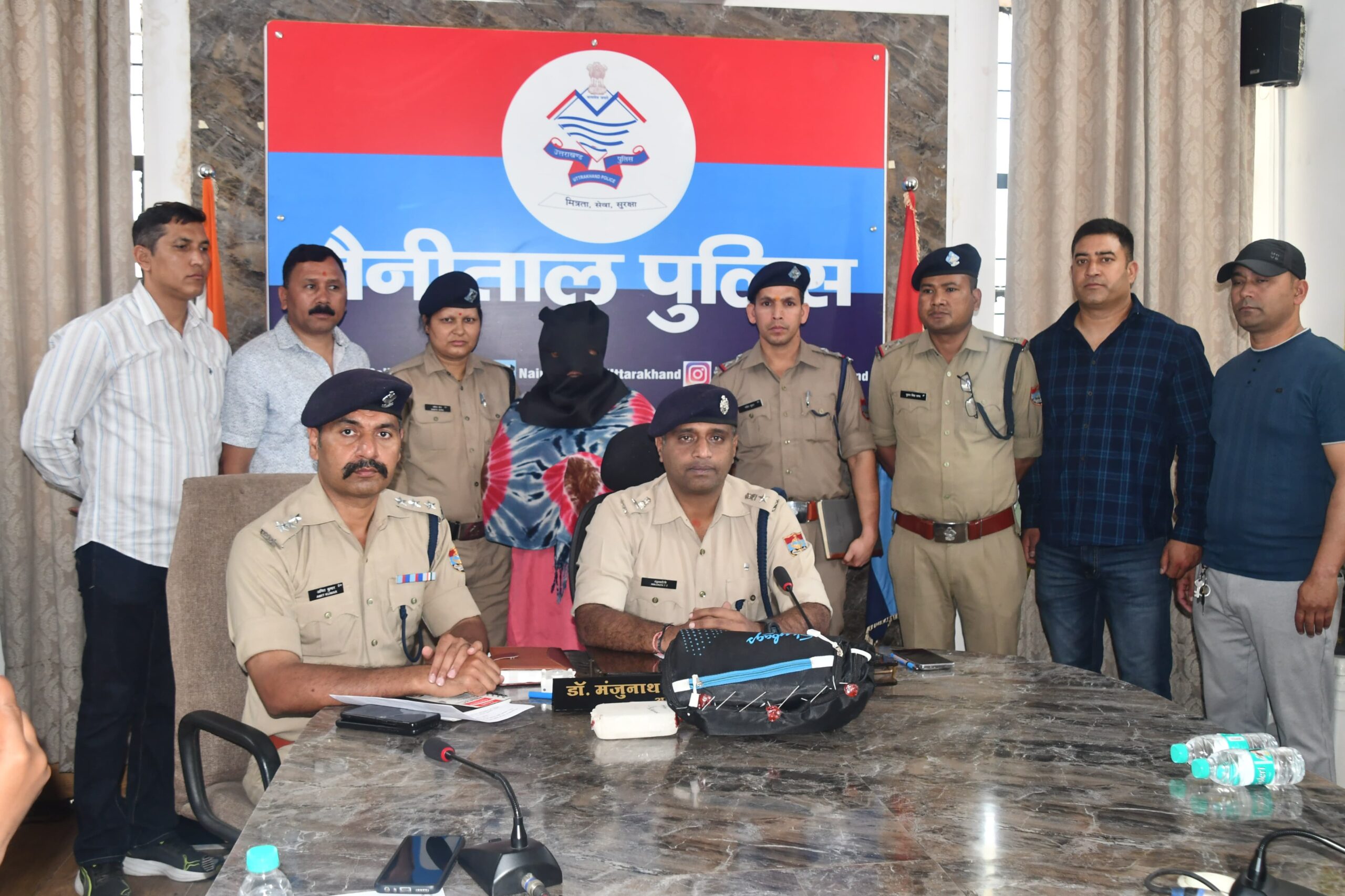 महिला तस्कर