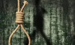 फंदे के सहारे मृत अवस्था