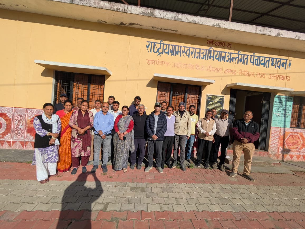 जंगलिया गांव में स्वच्छता को लेकर बैठक