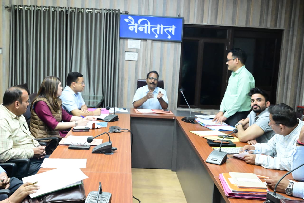 गौशाला स्थापना एवं संचालन अनुश्रवण प्रबंधन समिति की बैठक