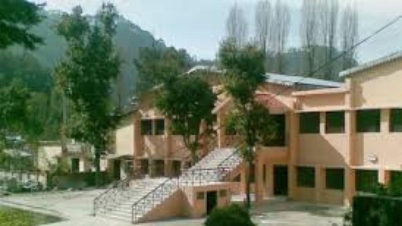 कुमाऊं विश्वविद्यालय परीक्षा स्थगन नोटिस 28 मई 2026