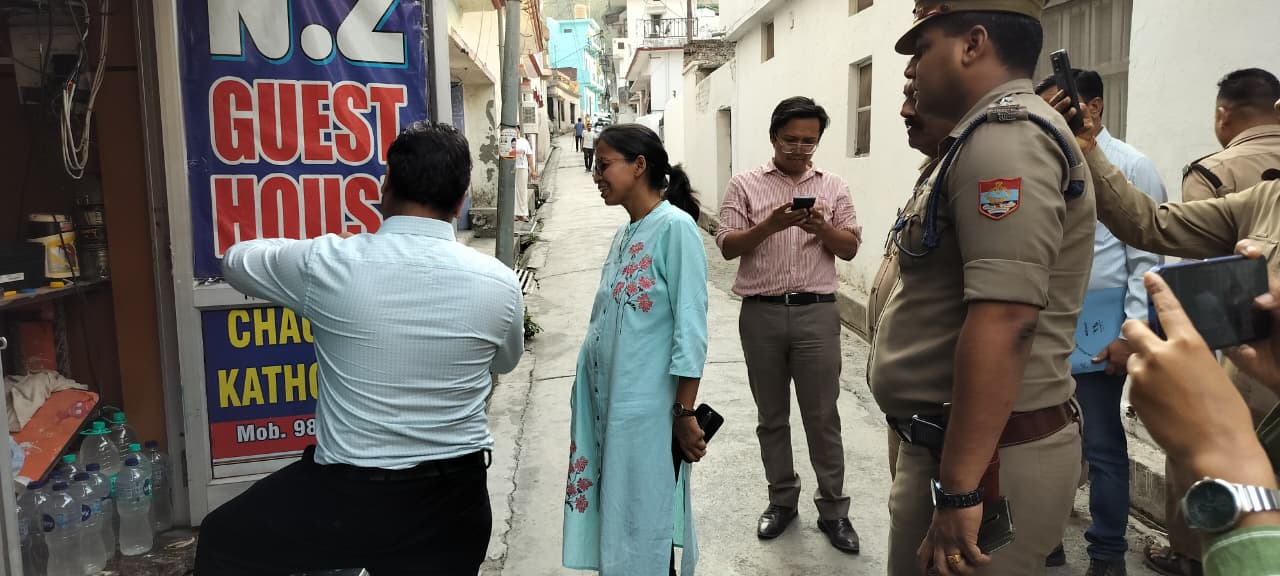 होटलों और गेस्ट हाउसों में अग्नि सुरक्षा मानकों और फायर एनओसी की जांच