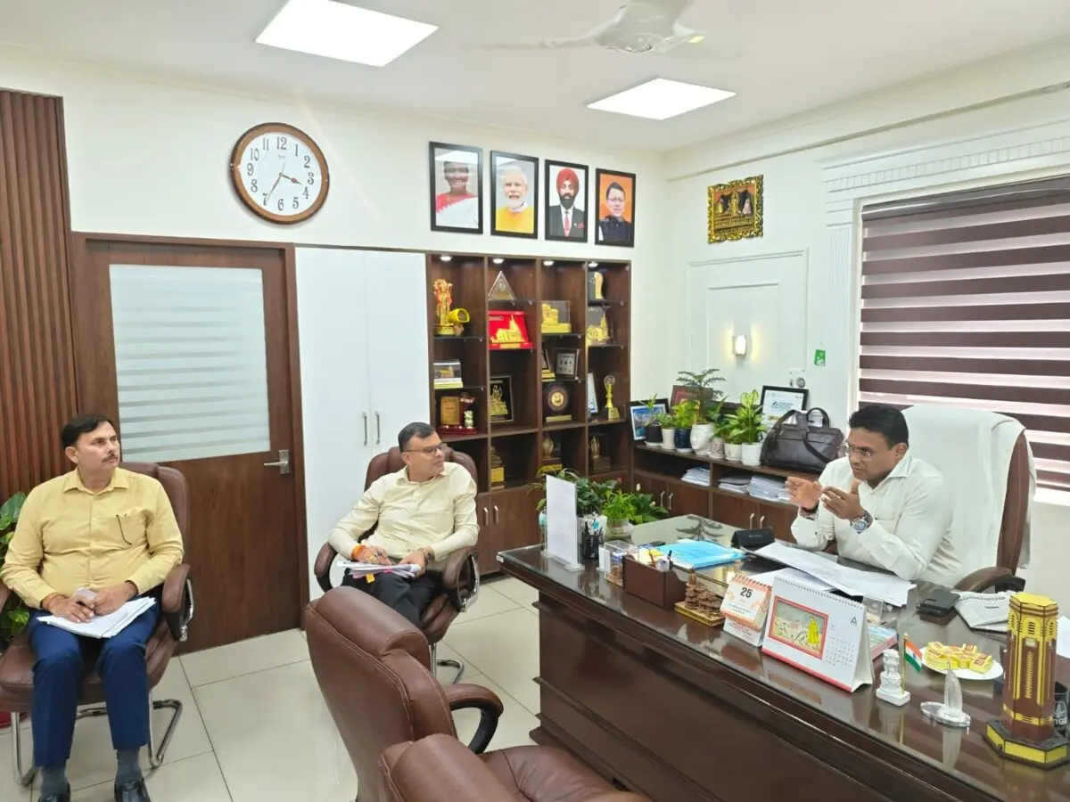 उत्तराखण्ड रेरा में बड़े सुधारों और अवैध प्लॉटिंग पर रोक लगाने के लिए आवास सचिव डॉ. आर. राजेश कुमार की अध्यक्षता में आयोजित समीक्षा बैठक का विवरण