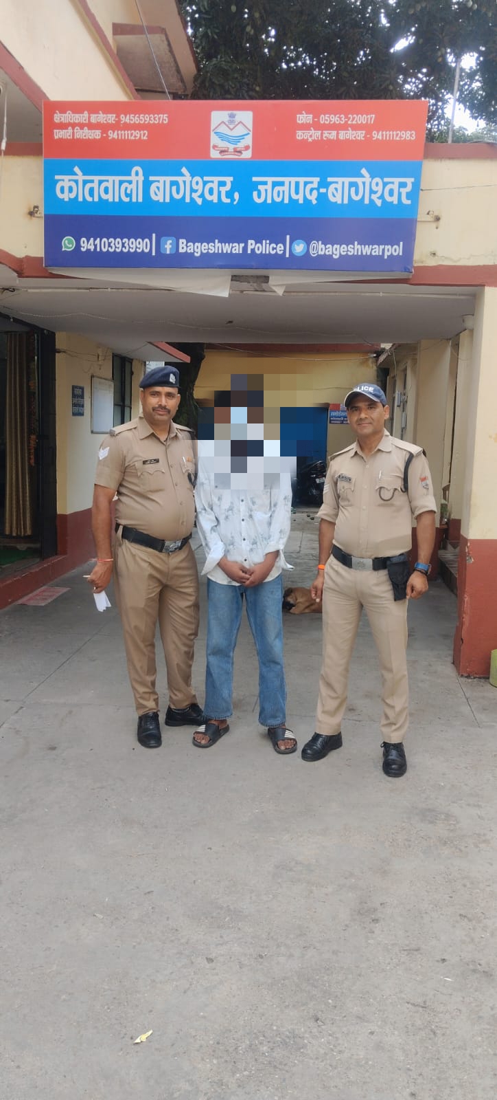 बागेश्वर में ऑपरेशन प्रहार के तहत सार्वजनिक स्थान पर हुड़दंग करने वालों पर पुलिस की कार्रवाई