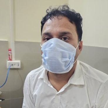 घूस लेते नायब नाजिर ओम चौहान रंगे हाथ गिरफ्तार