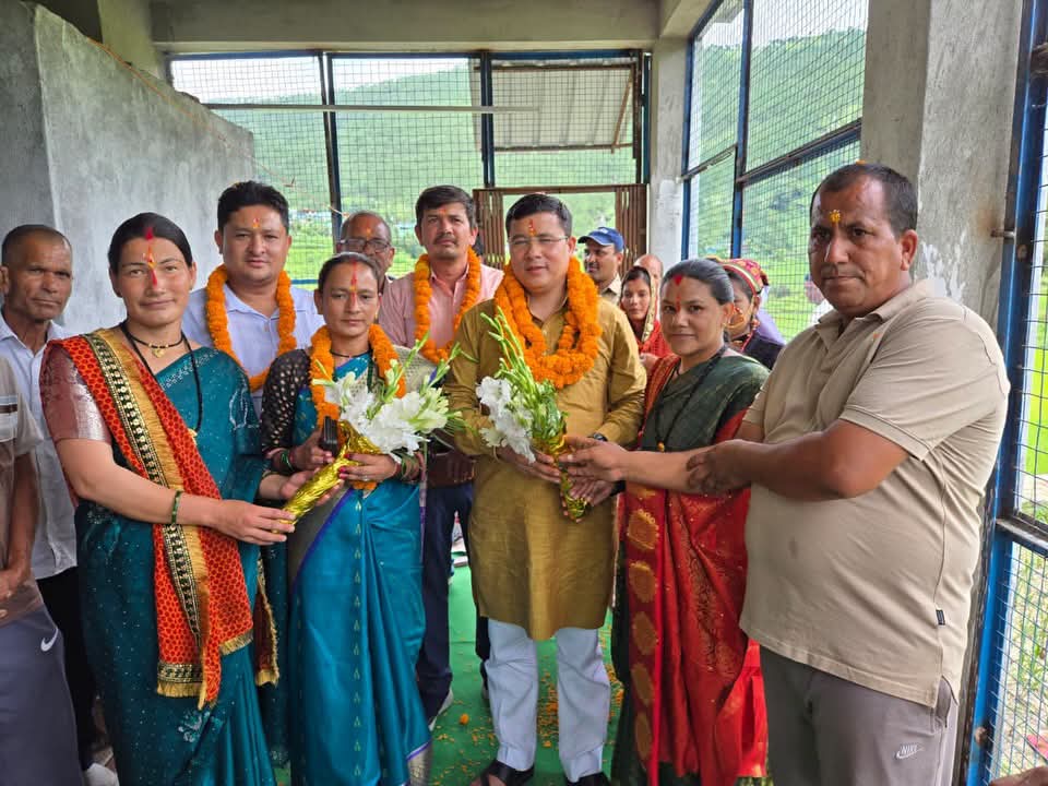 फ़रसाली में REAP परियोजना के तहत प्रतिज्ञा स्वायत्त सहकारिता समिति की वार्षिक आम सभा में उपस्थित मातृशक्ति व जनप्रतिनिधि