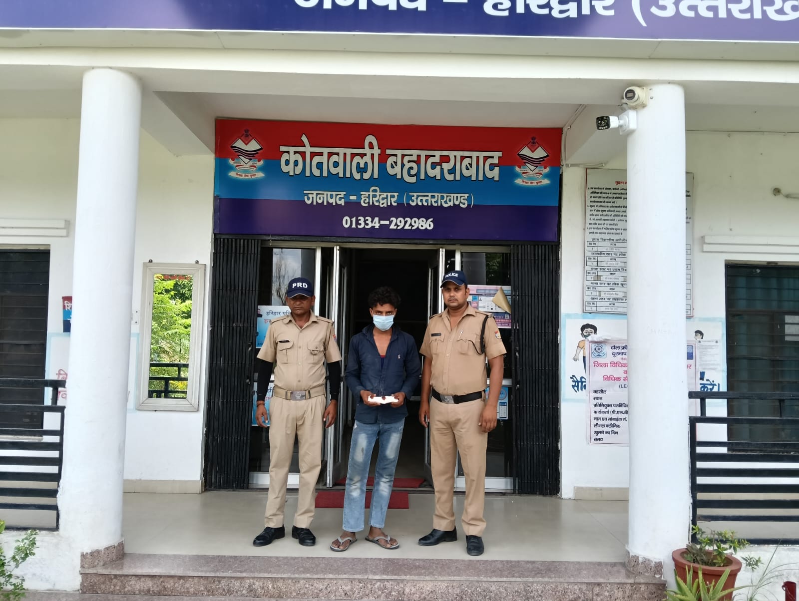 हरिद्वार के बहादराबाद में 'ऑपरेशन प्रहार' के तहत अवैध हथियार के साथ पकड़ा गया आरोपी पुलिस की गिरफ्त में
