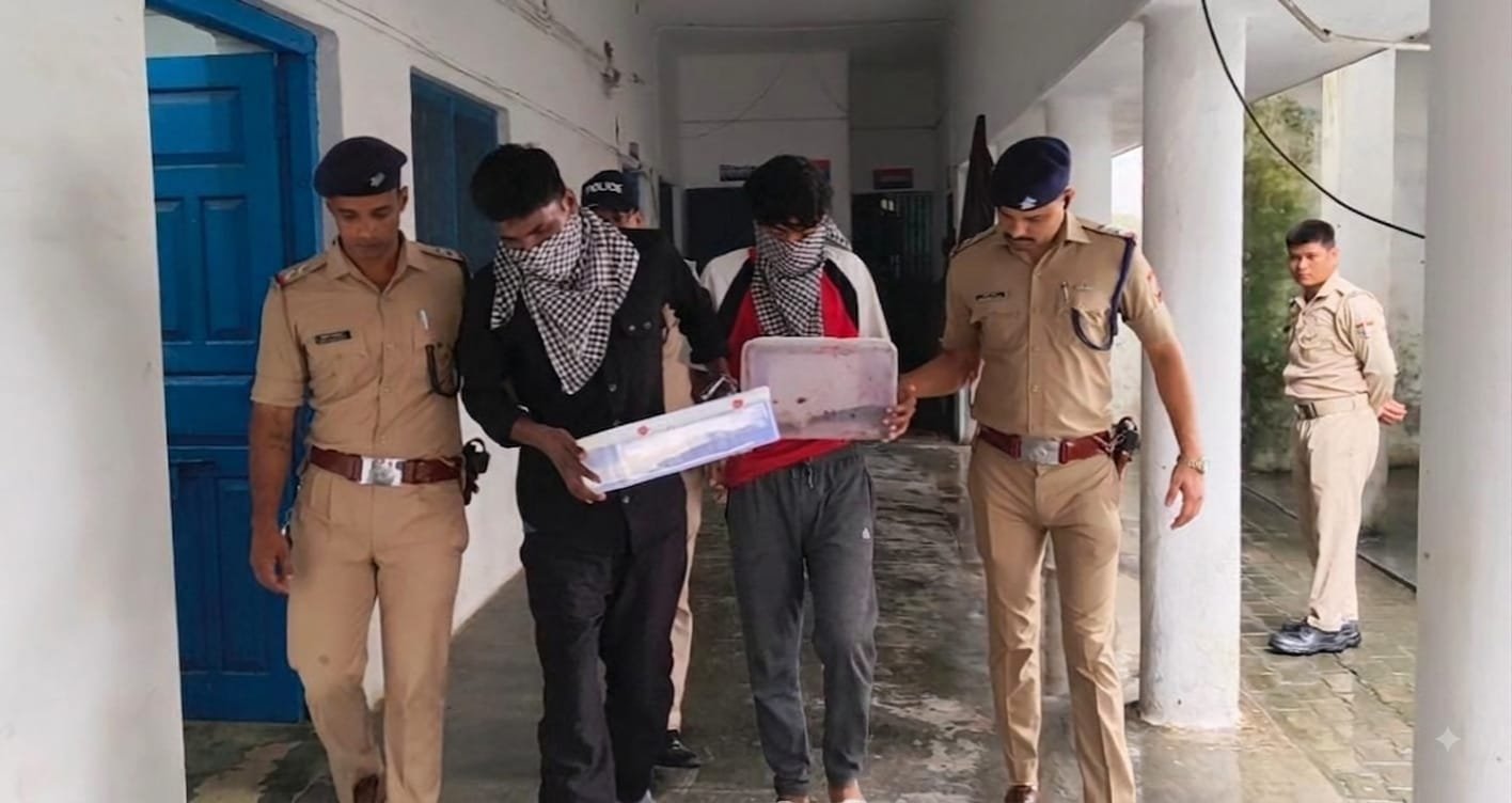 Udham Singh Nagar Police Team In Rudrapur With Arrested Accused And Seized Weapons