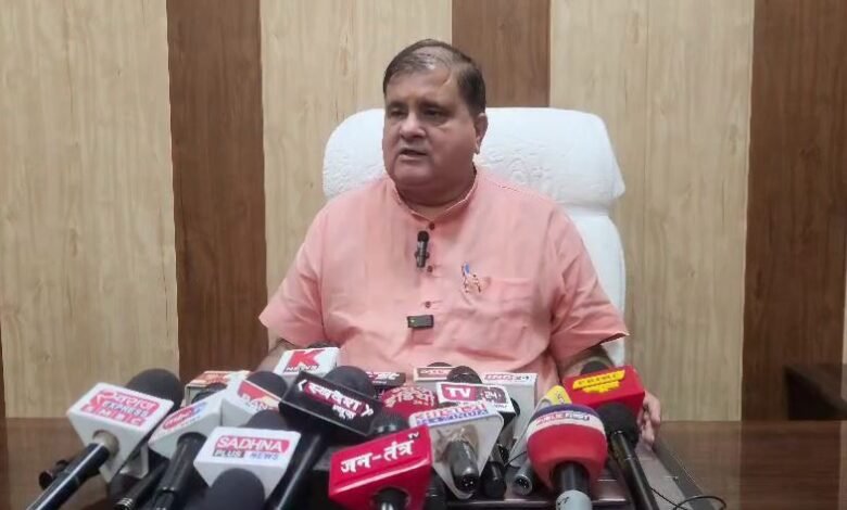 Uttarakhand Political Concept Representing Badrinath Shankh And Music Controversy